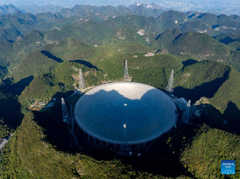 Construction of core array of China's FAST telescope begins