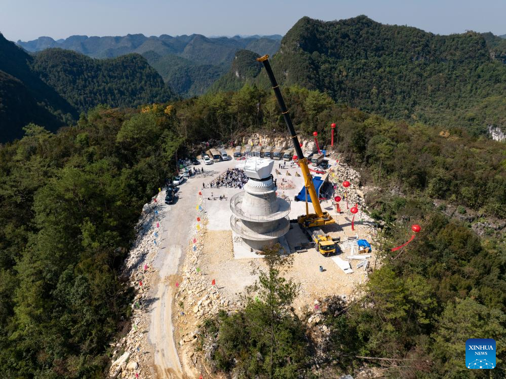 Construction of core array of China's FAST telescope begins