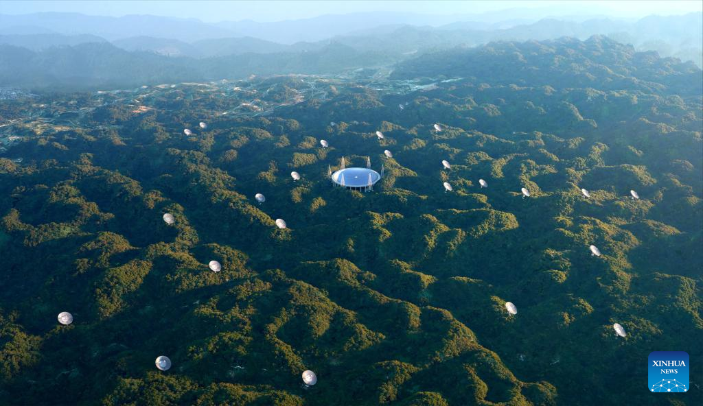 Construction of core array of China's FAST telescope begins