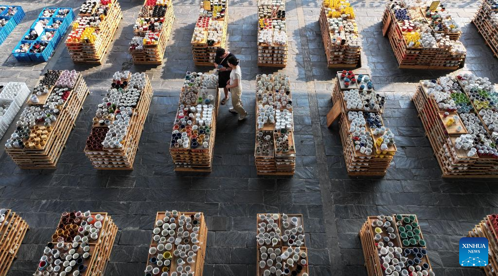 Explore ceramic-making techniques in Liling of central China's Hunan