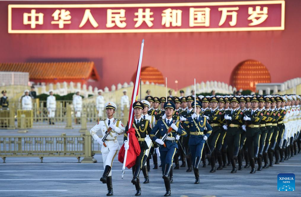 Flag-raising ceremony held at Tian'anmen Square to mark 75th founding anniv. of PRC