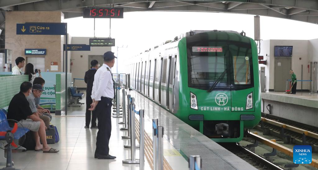 A look at China-built railway in Hanoi