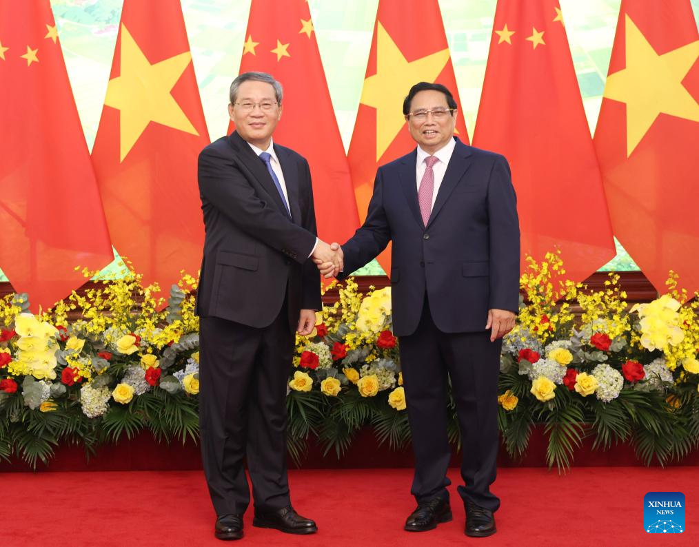 China ready to strengthen alignment of development strategies with Vietnam -- Chinese premier