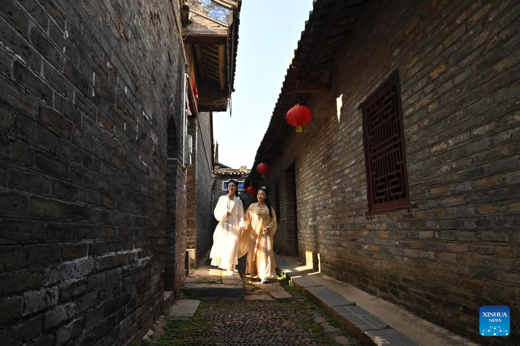 Traditional village in S China turns tourist attraction, hot spot for study tours