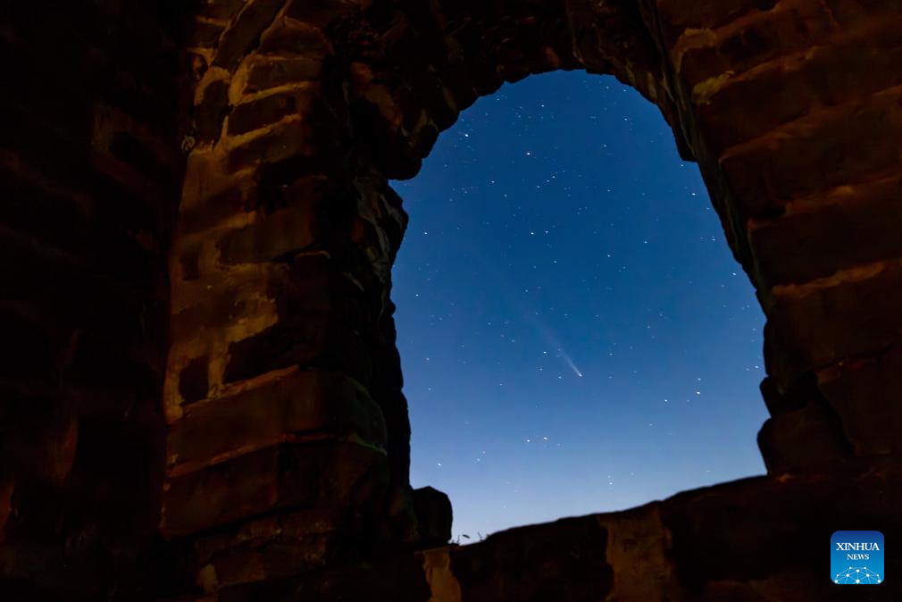 Comet C/2023 A3 seen above Great Wall in Beijing