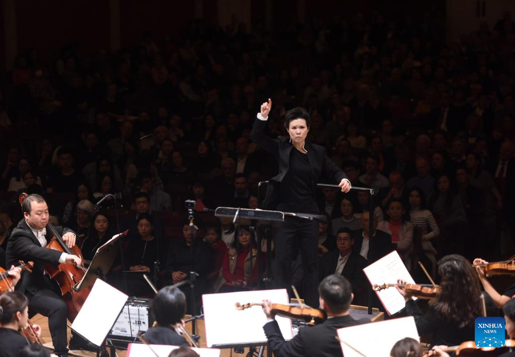 China's symphony orchestra performs in Vienna