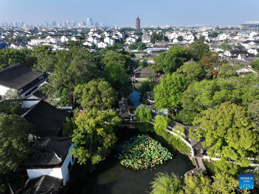 A glimpse of classical gardens in Suzhou, E China's Jiangsu