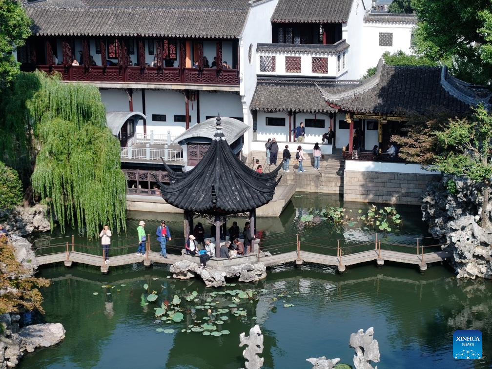 A glimpse of classical gardens in Suzhou, E China's Jiangsu