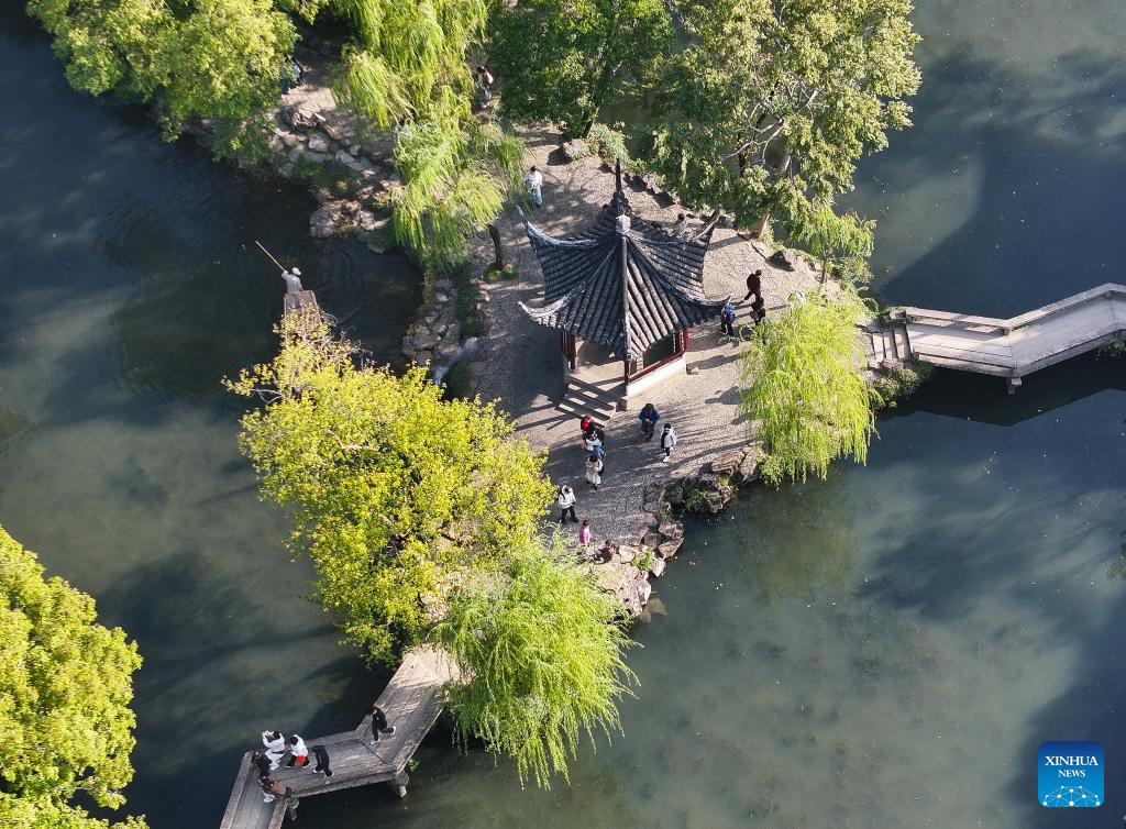 A glimpse of classical gardens in Suzhou, E China's Jiangsu