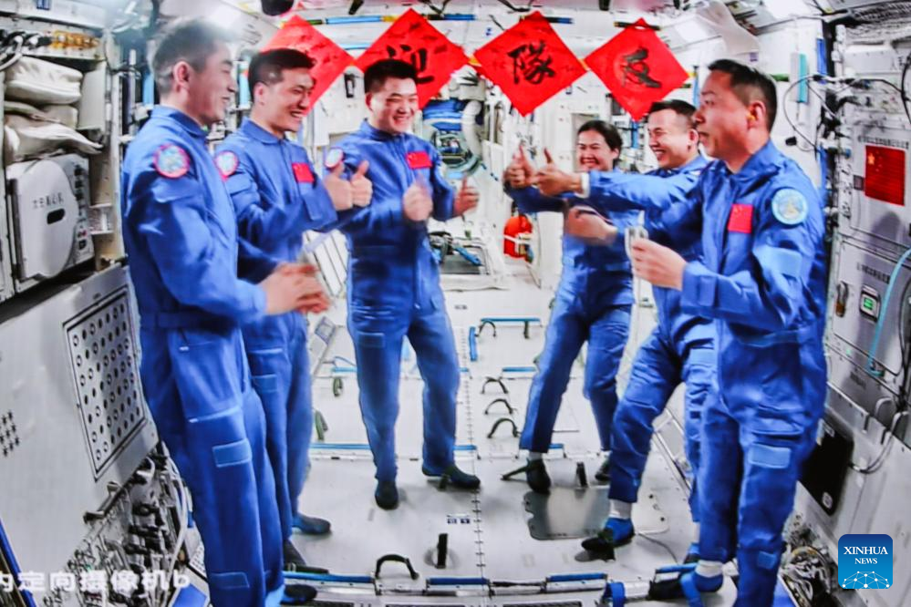 Shenzhou-19 astronauts enter space station