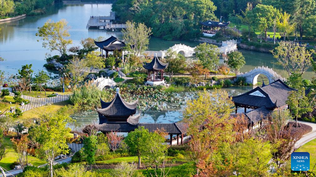 Charming autumn scenery across China