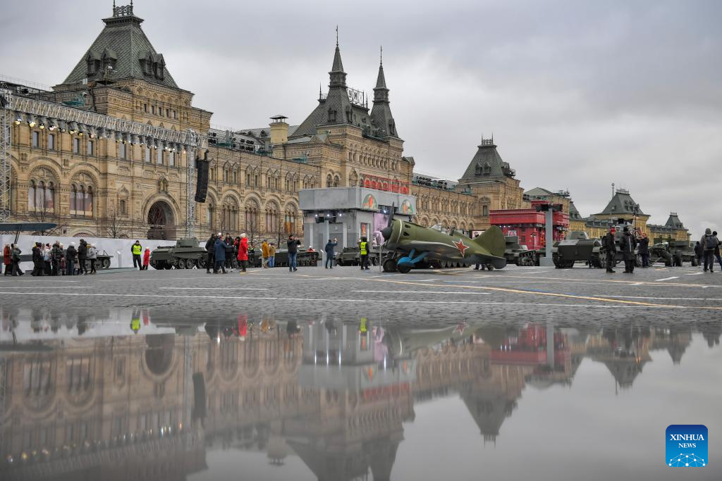 People visit outdoor exhibition commemorating military parade in 1941 in Moscow