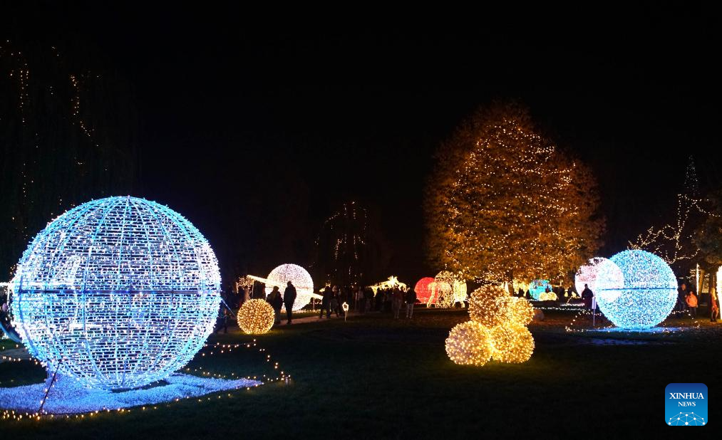 Space-themed light exhibition held in Prague