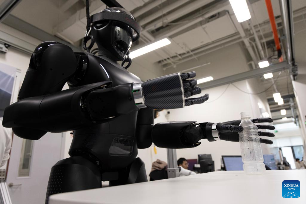 Humanoid robot 