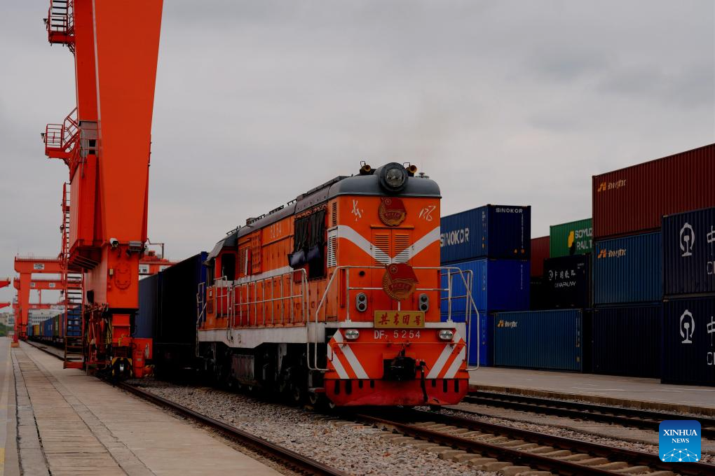 In pics: railway station of CRIntermodal in Wuhan, C China