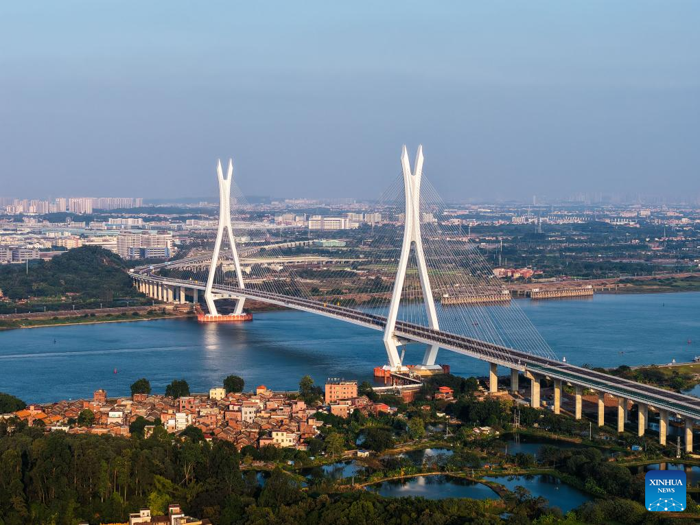 Bridge linking Guangzhou, Foshan to open to traffic