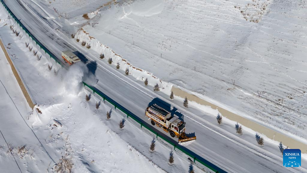 China issues yellow alert for snowstorms, cold wave