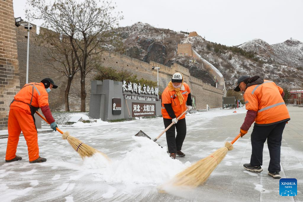 China issues yellow alert for snowstorms, cold wave