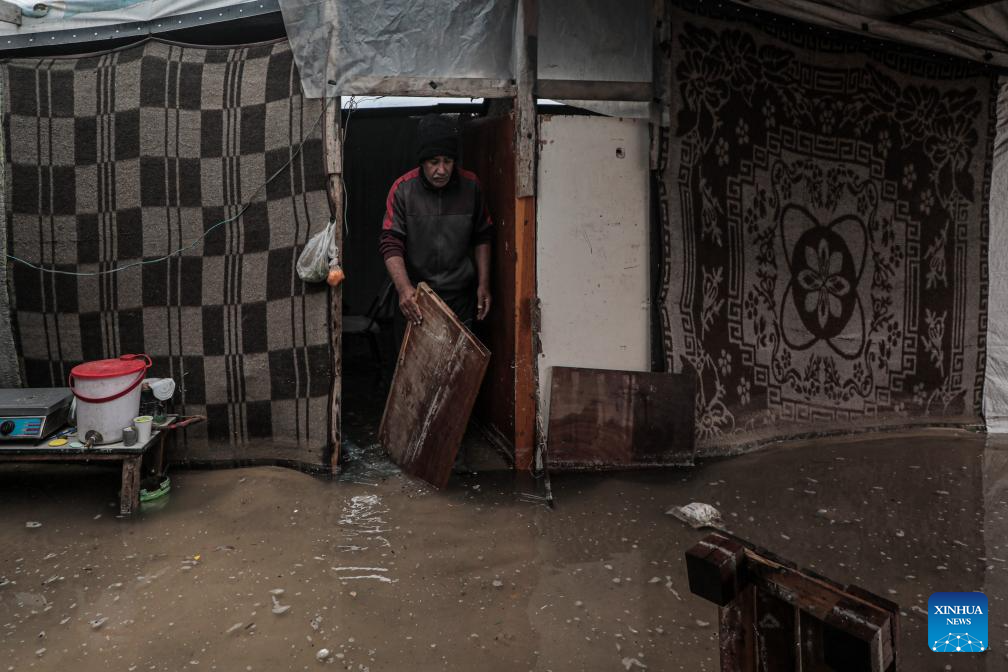 UN humanitarian partners assess flood damage to displaced Gazans