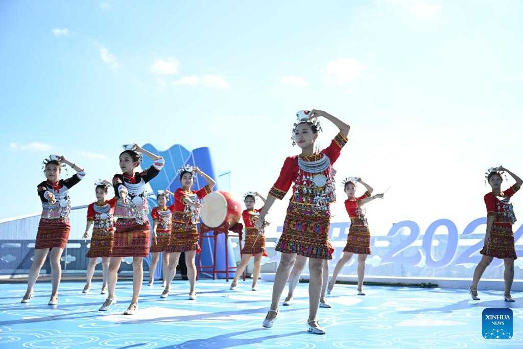 Gala for China's 12th National Traditional Games of Ethnic Minorities held in Sanya