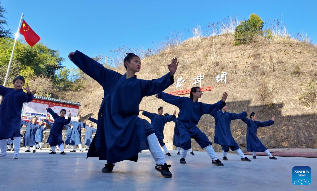 Wudang Mountain attracts global enthusiasts as Tai Chi flourishes