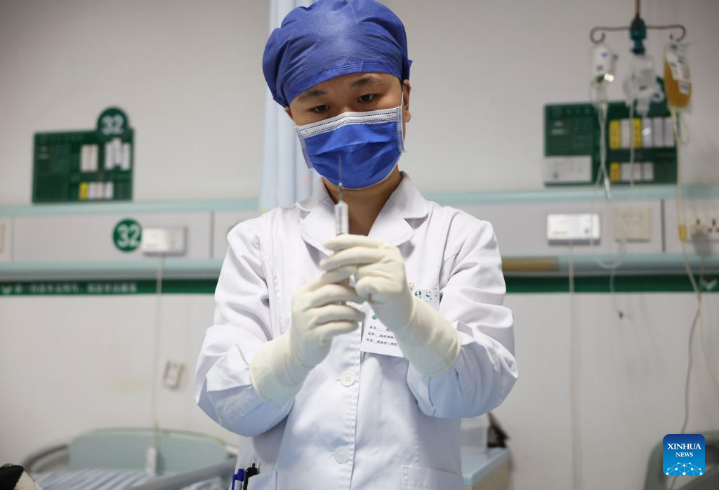 Doctor alleviates mental sufferings of HIV/AIDS patients in Guangxi, S China