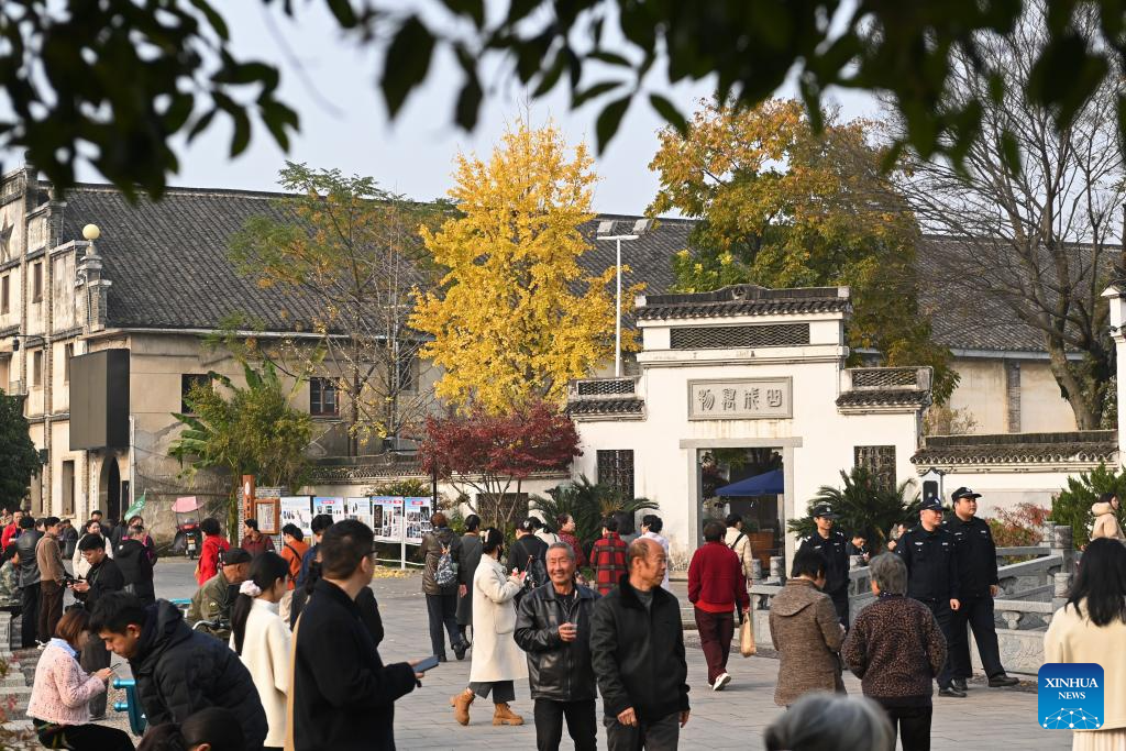 Shen'ao Village showcases cultural heritage and traditional performances in Zhejiang