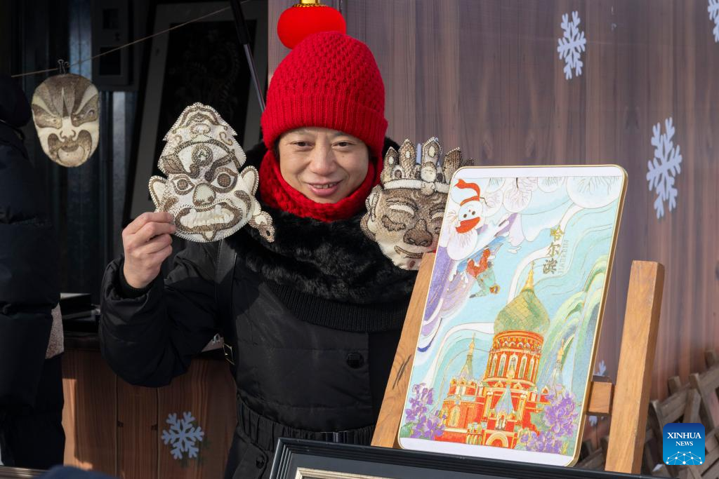 5th ice collecting festival kicks off in Harbin, NE China