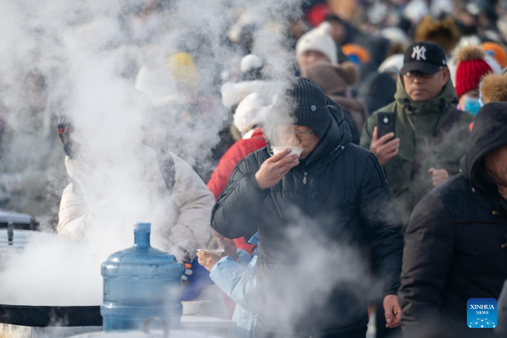 5th ice collecting festival kicks off in Harbin, NE China