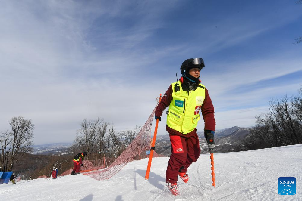 Skiing rescuer ensures safety on slopes as winter sports gain popularity