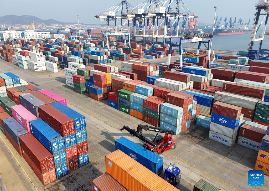 Economic Watch: China's foreign trade shows steady growth in first 11 months