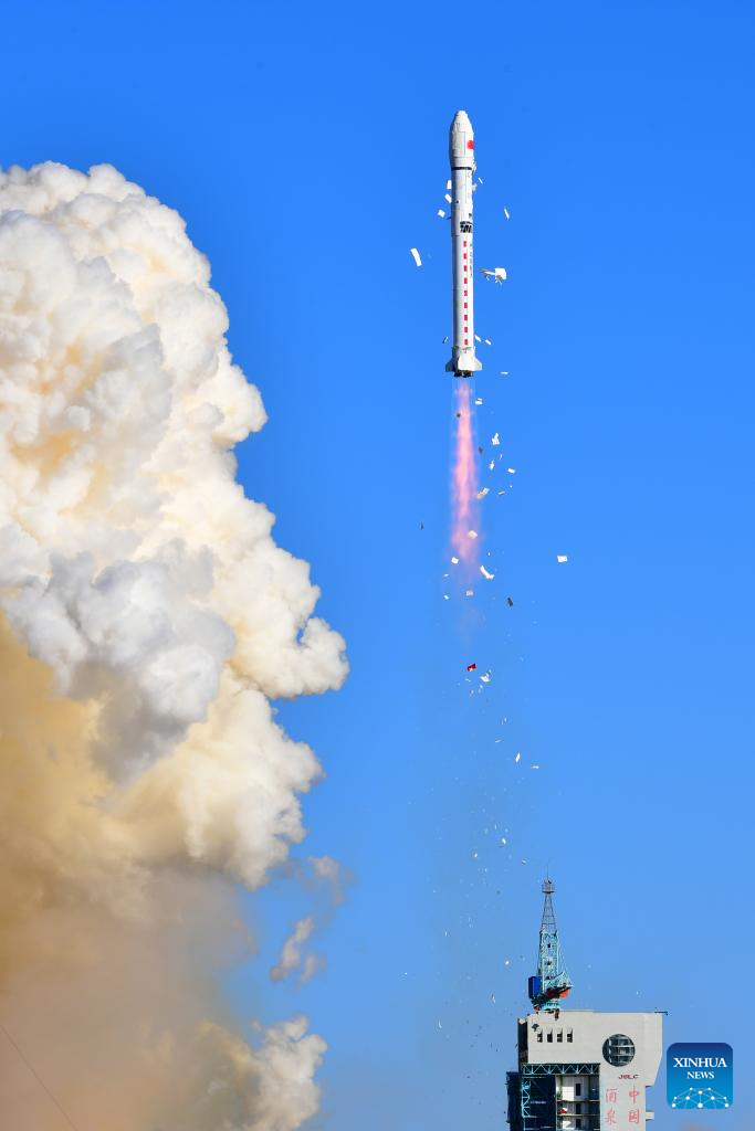 China launches 5 experiment satellites