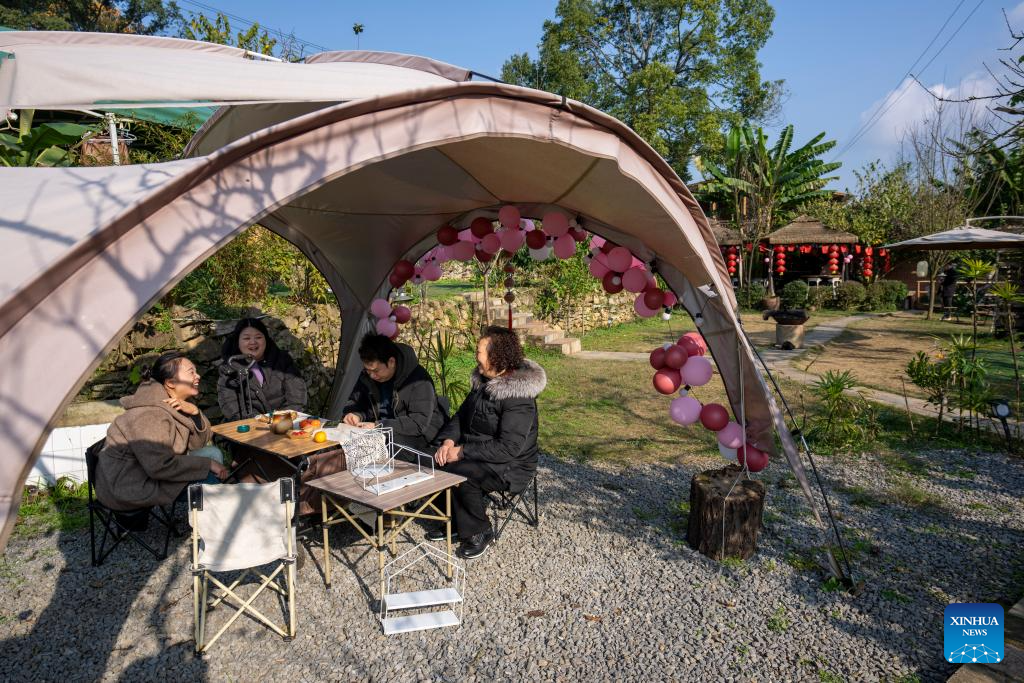 Chongqing's Tianfu Town transforms rural houses into thriving homestays