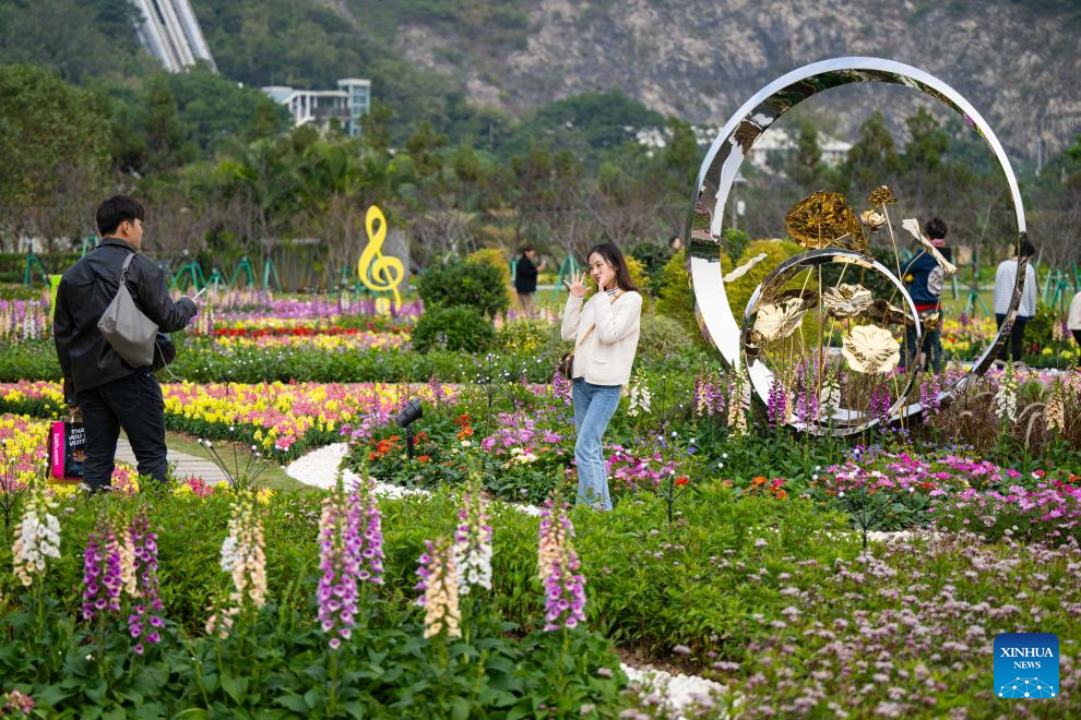 Flower show celebrating 25th anniversary of Macao's return to motherland kicks off