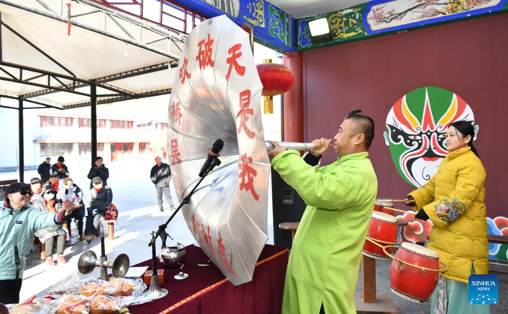 In pics: Wuqiao acrobatics in Hebei, N China