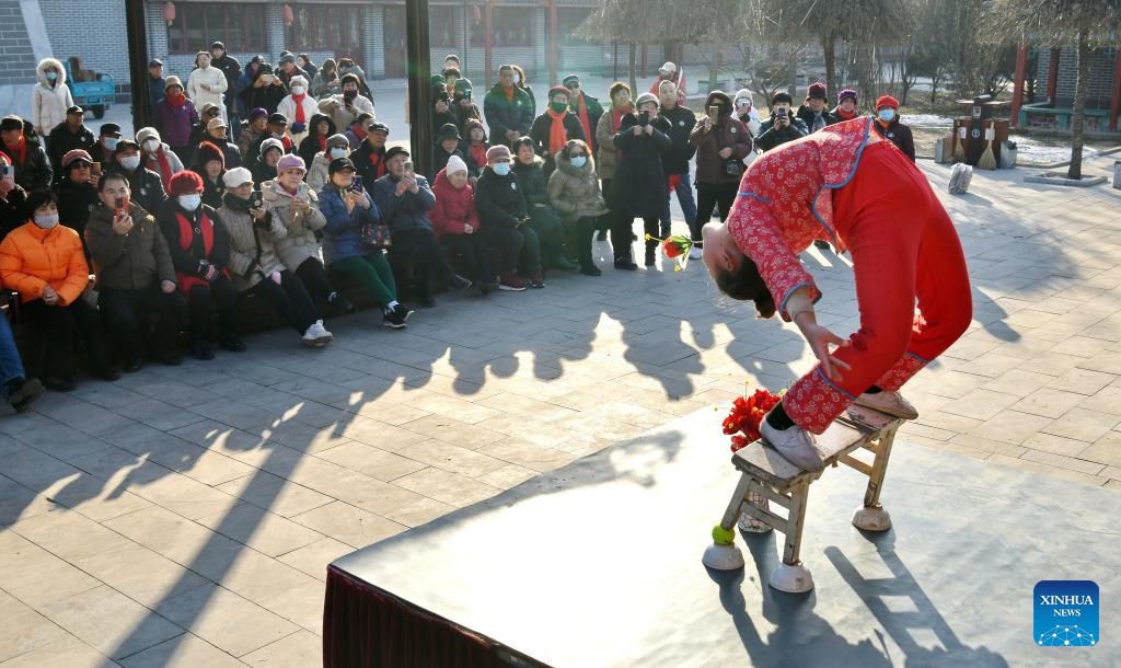 In pics: Wuqiao acrobatics in Hebei, N China