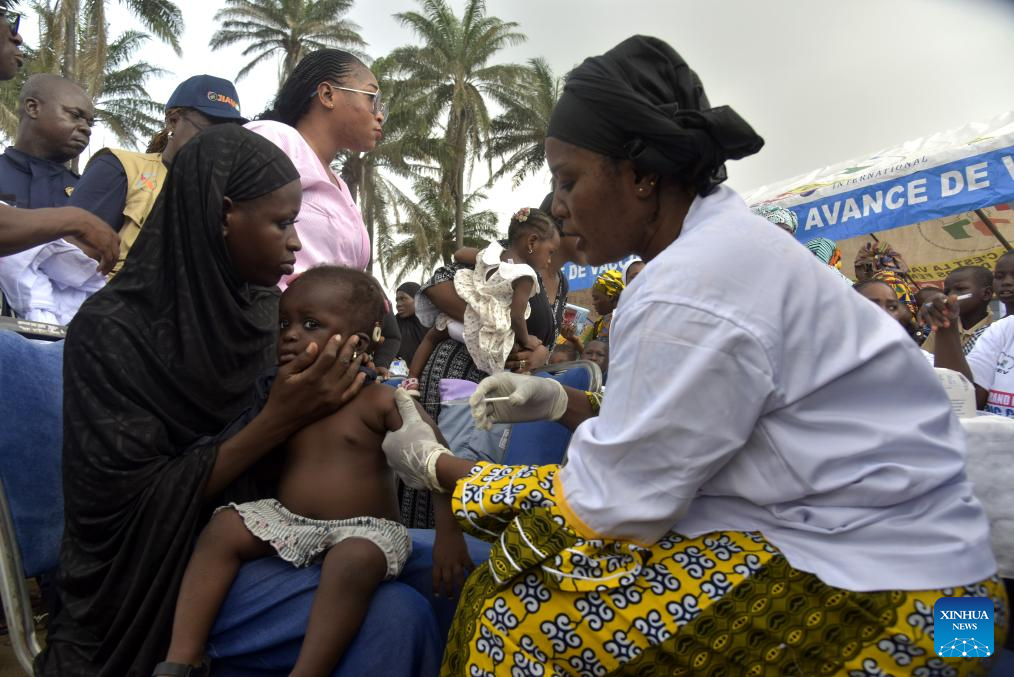 Cote d'Ivoire launches vaccination campaign