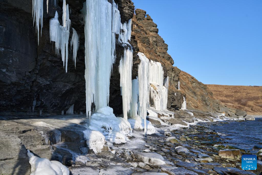 Massive icefalls seen on seashore of Vladivostok, Russia