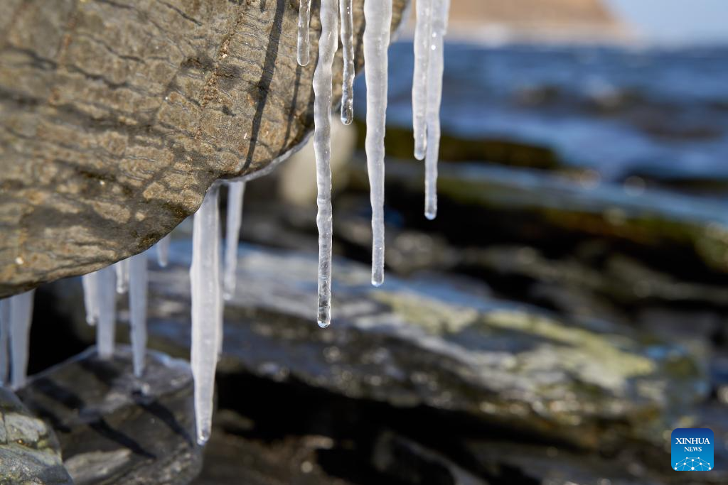 Massive icefalls seen on seashore of Vladivostok, Russia