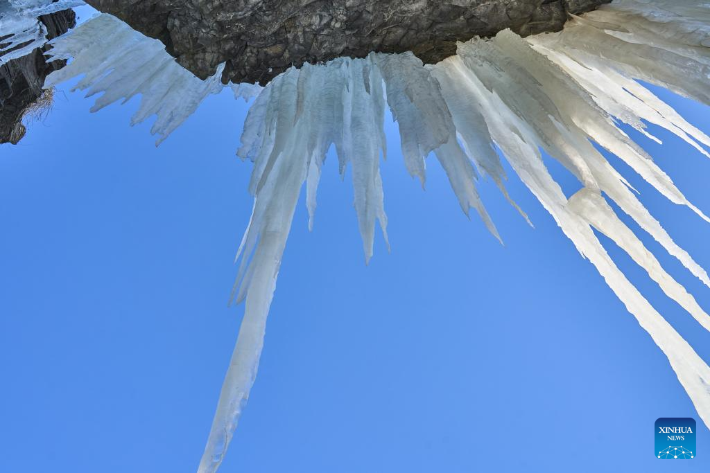 Massive icefalls seen on seashore of Vladivostok, Russia