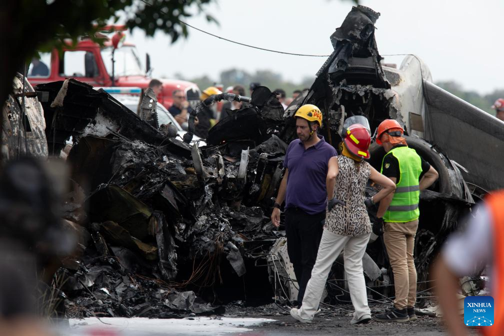 2 killed in jet crash near Argentine capital