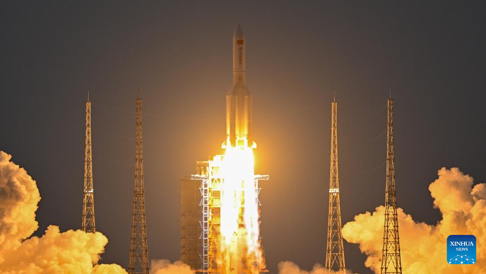 China launches internet satellite group