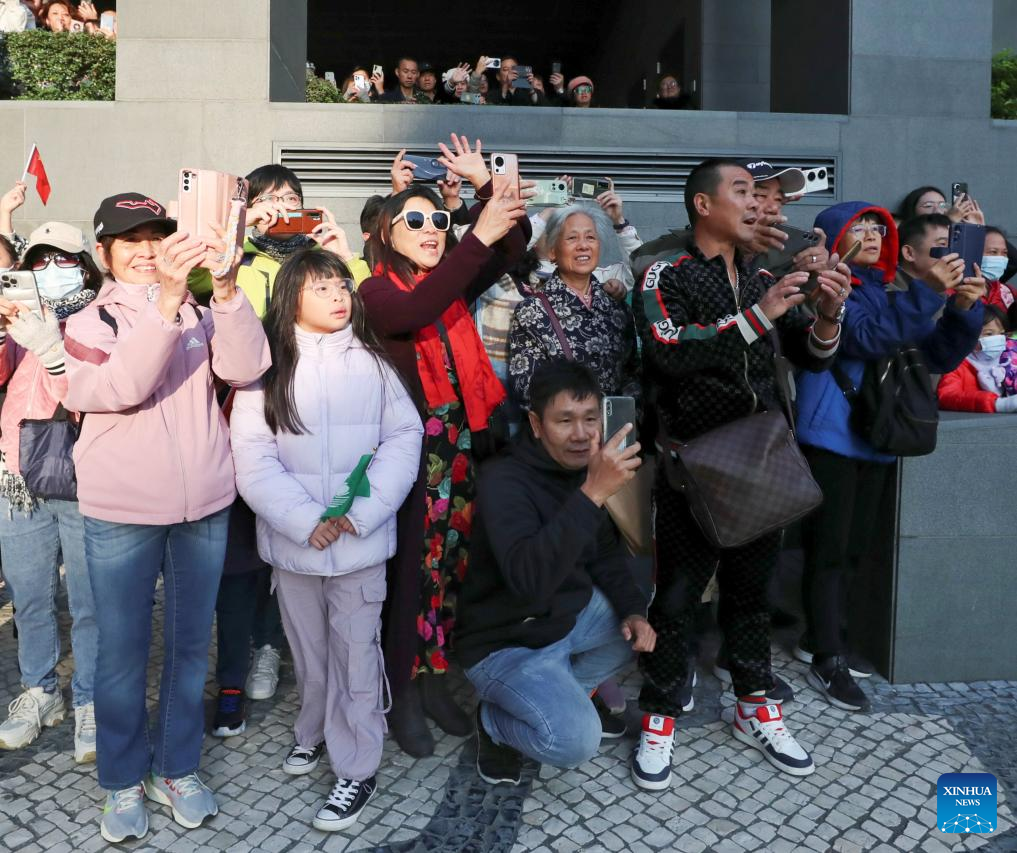 Flag-raising ceremony held to mark 25th anniversary of Macao's return to motherland