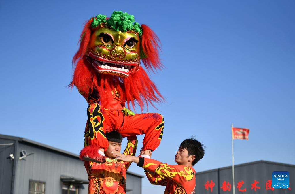 Traditional Chinese art of Cangxian Lion Dance well passed on in Hebei