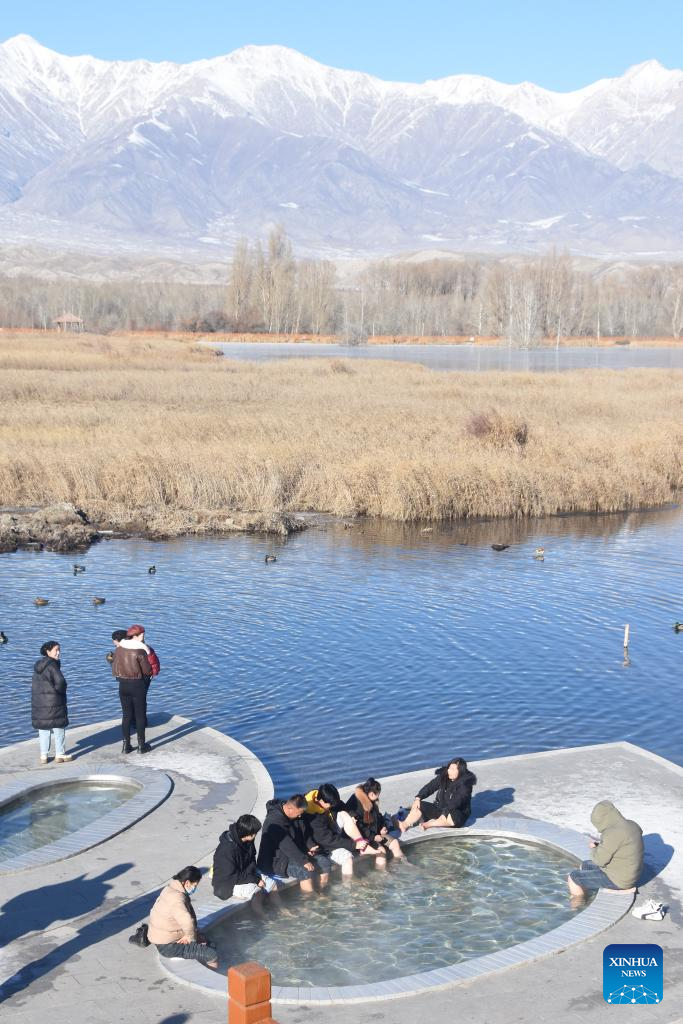 Wondrous Xinjiang: Hot springs spread warmth among locals, tourists