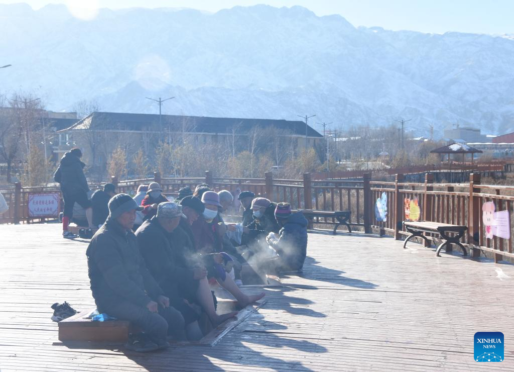 Wondrous Xinjiang: Hot springs spread warmth among locals, tourists