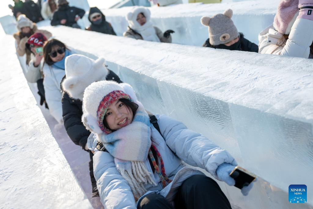 World's largest ice-and-snow theme park opens on Winter Solstice in China's 