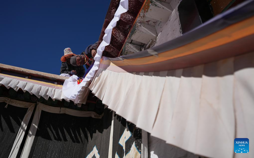 Maintenance team commits to preservation of Potala Palace