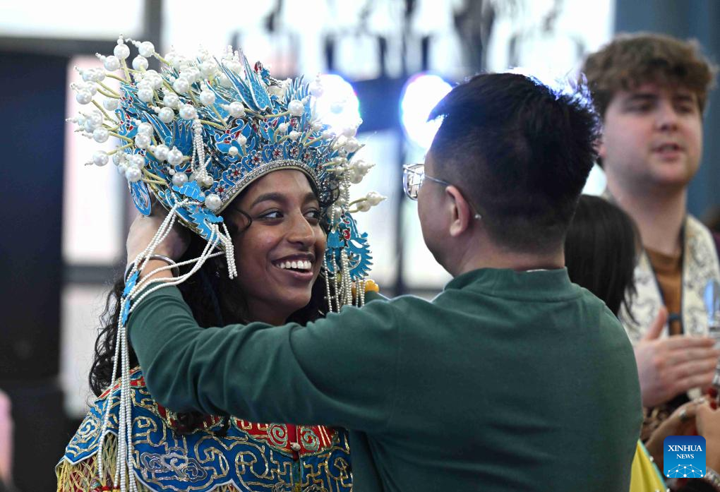 U.S. teachers, students visit Shijiazhuang, China's Hebei