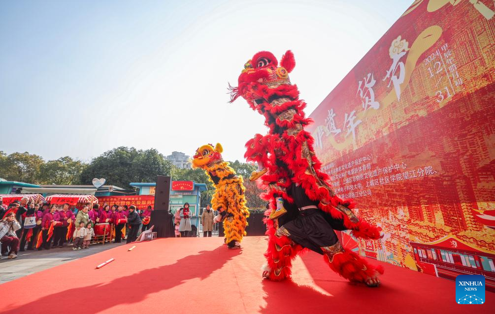 New Year fair opens in Hangzhou, E China